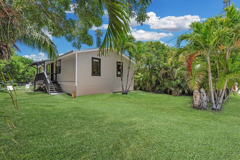 Welcome to 117 Sandy Circle West, in Big Pine Key, Florida.This - Beach Home for sale in Big Pine Key, Florida on Beachhouse.com