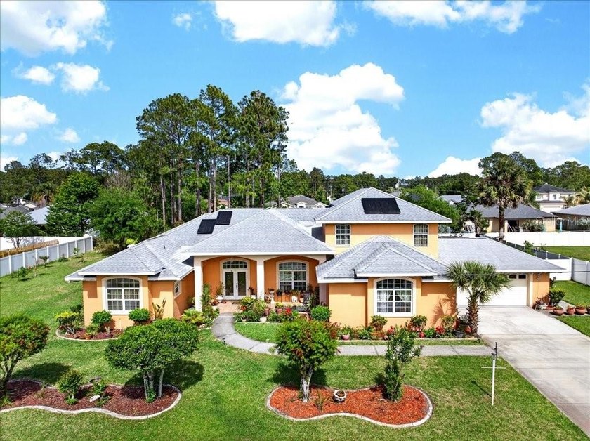 Stunning Estate Home on Double Lot - Space, Elegance & Comfort - Beach Home for sale in Palm Coast, Florida on Beachhouse.com