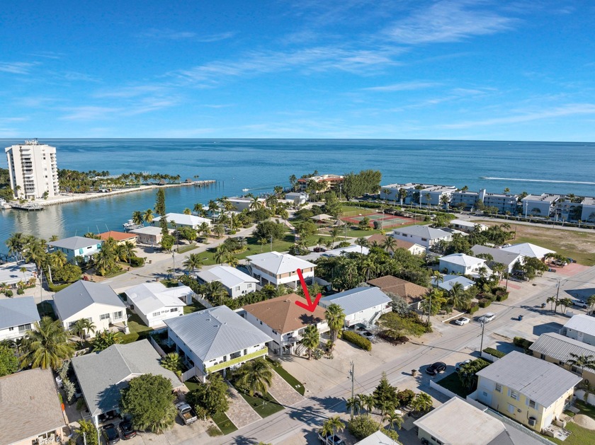 Discover this charming and affordable 2-bedroom, 2-bath half - Beach Home for sale in Key Colony Beach, Florida on Beachhouse.com