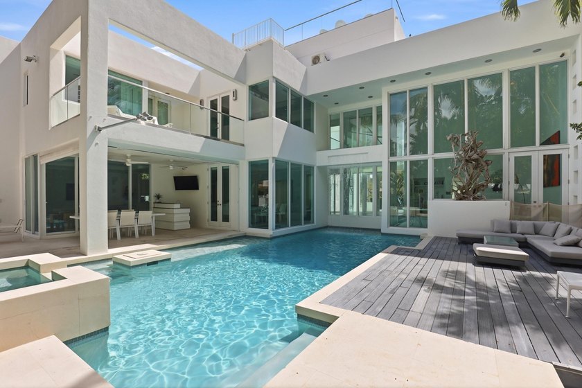 Live the ultimate South Florida lifestyle just steps from the - Beach Home for sale in Fort Lauderdale, Florida on Beachhouse.com