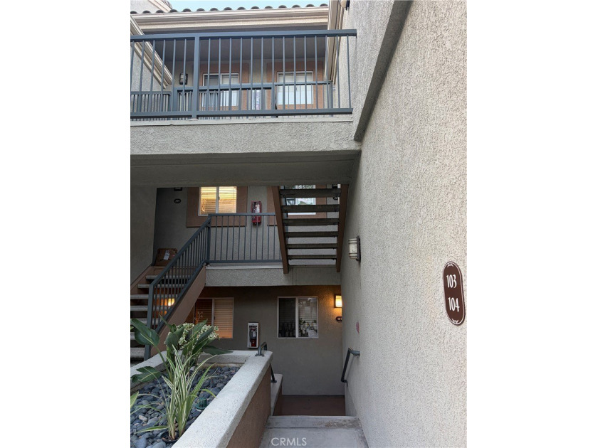 Experience elevated living in this stunning second-floor condo - Beach Condo for sale in Long Beach, California on Beachhouse.com