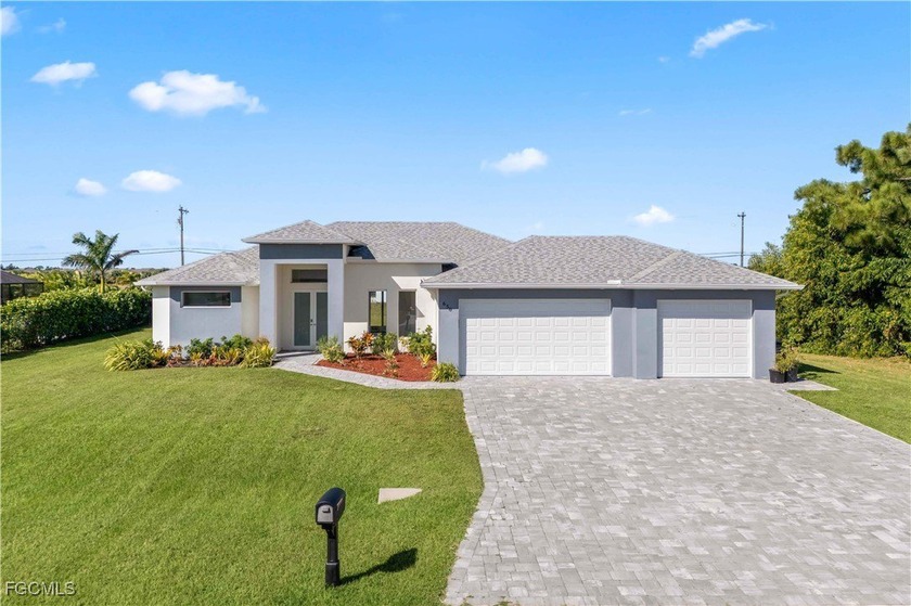 Welcome to your dream home in the heart of NW Cape Coral! This - Beach Home for sale in Cape Coral, Florida on Beachhouse.com