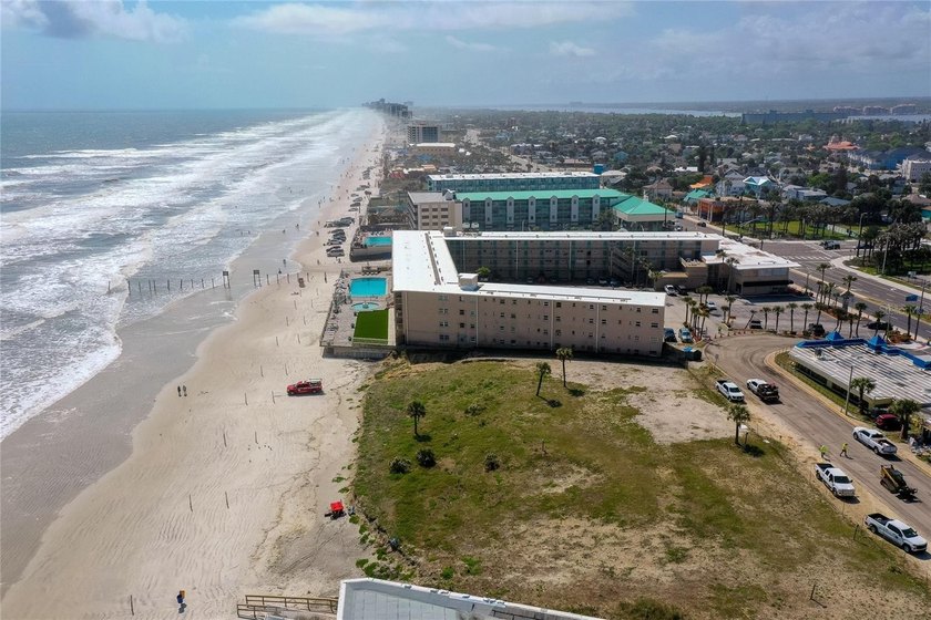 Welcome to your turnkey beachside escape where income potential - Beach Condo for sale in Daytona Beach, Florida on Beachhouse.com