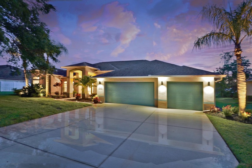 Gorgeous pool home in Bridgewater Subdivision. This 4/3/3 has - Beach Home for sale in Merritt Island, Florida on Beachhouse.com