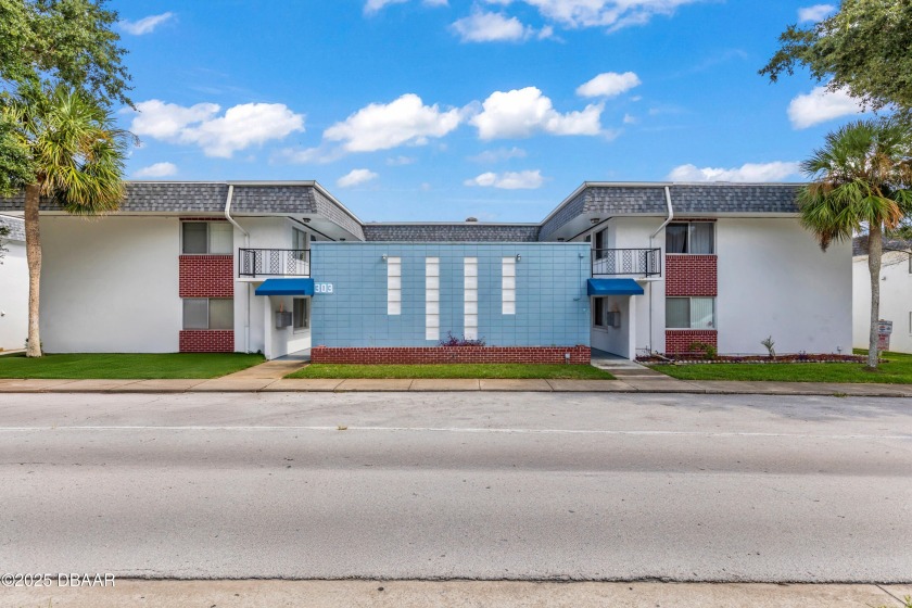 Charming 2BR/1BA home that's both affordable and move-in ready! - Beach Condo for sale in South Daytona, Florida on Beachhouse.com