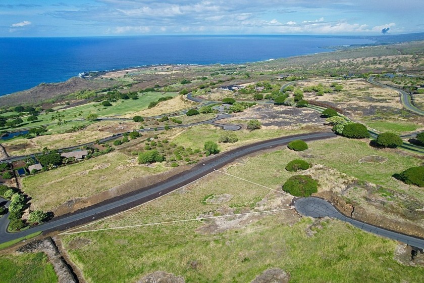 Boasting spectacular coastline and unrivaled ocean views - Beach Lot for sale in Kealakekua, Hawaii on Beachhouse.com