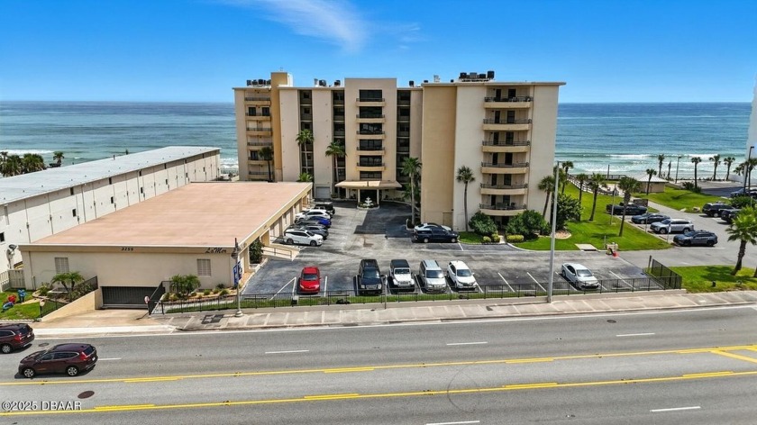 Welcome to a place where the ocean greets you each morning and - Beach Condo for sale in Daytona Beach, Florida on Beachhouse.com