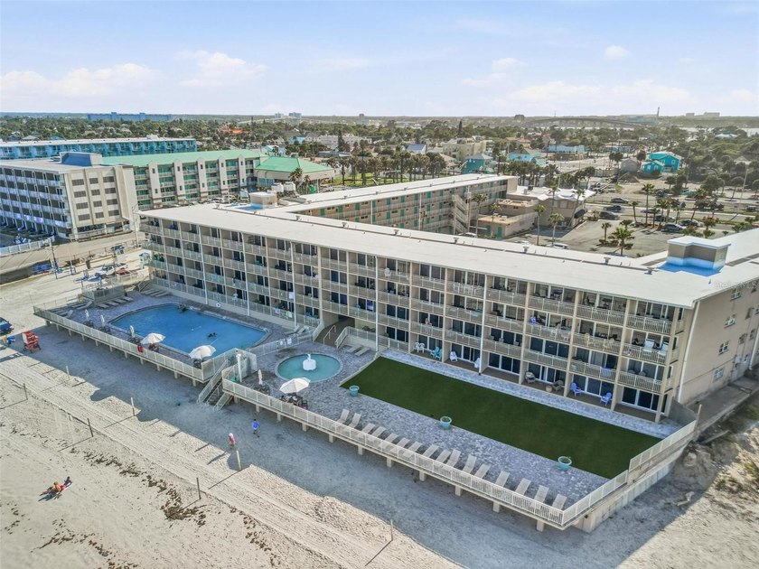 Beautifully maintained oceanfront condotel on the World's Most - Beach Home for sale in Daytona Beach, Florida on Beachhouse.com