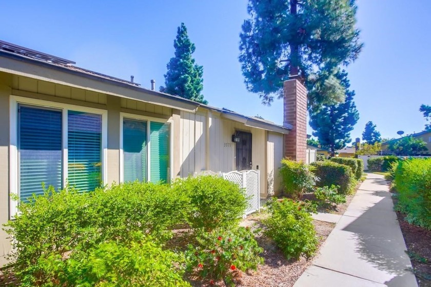 Beautifully Remodeled! Rare opportunity for a single-level condo - Beach Home for sale in Oceanside, California on Beachhouse.com