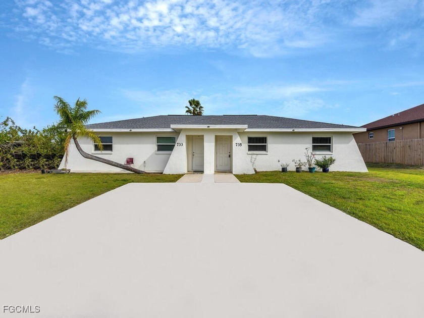 This meticulously maintained duplex offers 4 bedrooms and 4 - Beach Home for sale in Lehigh Acres, Florida on Beachhouse.com