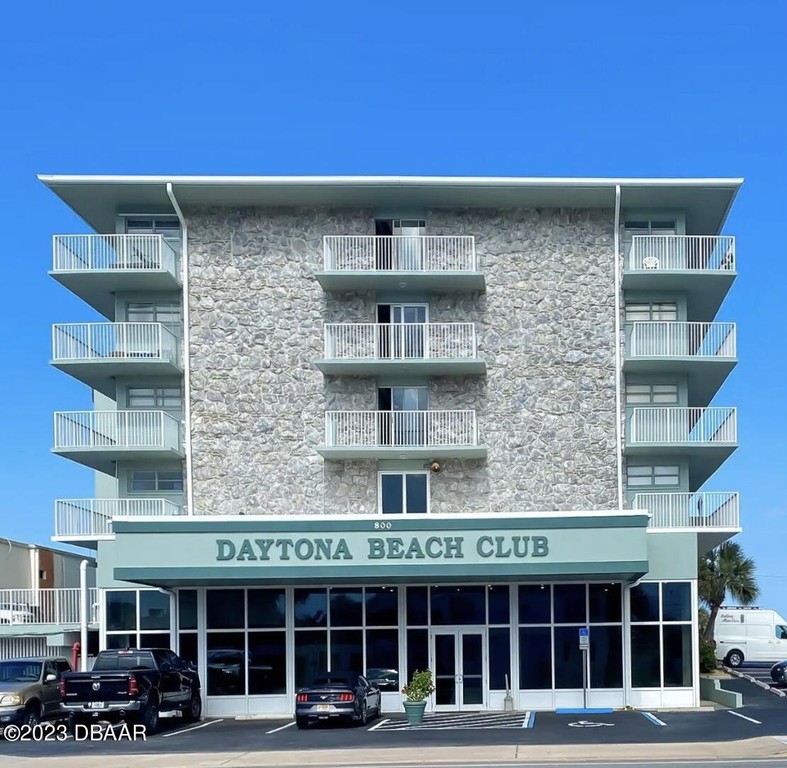 Welcome to ocean breezes at the Daytona Beach Club. No damage - Beach Lot for sale in Daytona Beach, Florida on Beachhouse.com