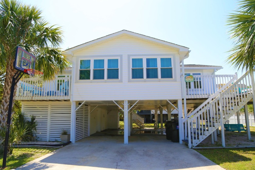 Your beach cottage awaits - Just steps to the ocean! Classic - Beach Home for sale in Edisto Beach, South Carolina on Beachhouse.com