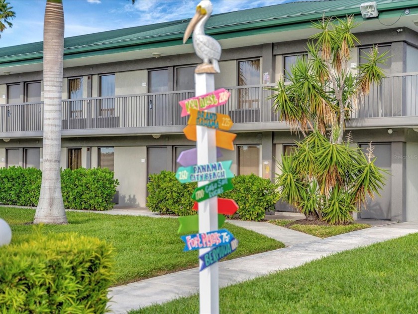 NO RENTAL RESTRICTIONS! COMPLETELY RENOVATED...  BEAUTIFULLY - Beach Home for sale in Sarasota, Florida on Beachhouse.com