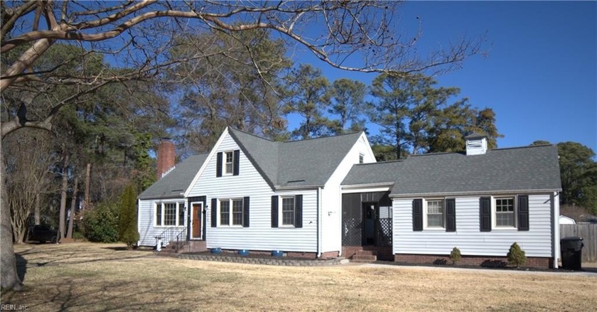 Renovated move-in ready Cape Cod that boasts a massive primary - Beach Home for sale in Portsmouth, Virginia on Beachhouse.com