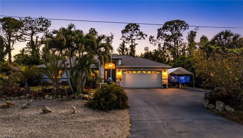 ONE-OF-A-KIND NATURE LOVER'S RETREAT! Registered with the - Beach Home for sale in Fort Myers, Florida on Beachhouse.com