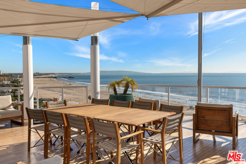 One-of-a-kind Ocean Avenue residence, with sweeping views and - Beach Condo for sale in Santa Monica, California on Beachhouse.com