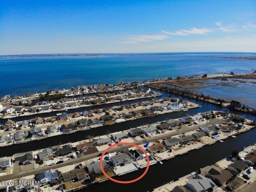 Enjoy the Summer in this large 6 bedroom 3 full bathroom - Beach Home for sale in Barnegat, New Jersey on Beachhouse.com