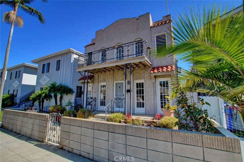 Coming soon 106 & 106 1/2 La Verne. Downstairs is a one bedroom - Beach Townhome/Townhouse for sale in Long Beach, California on Beachhouse.com