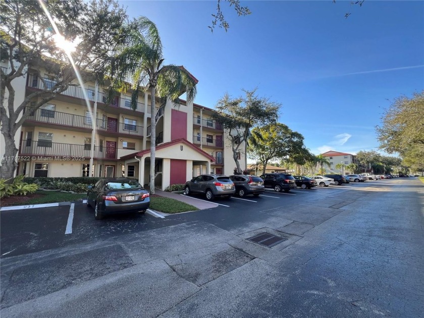 Spacious 2-bedroom, 2-bathroom condo located in the 55+ Century - Beach Condo for sale in Pembroke Pines, Florida on Beachhouse.com