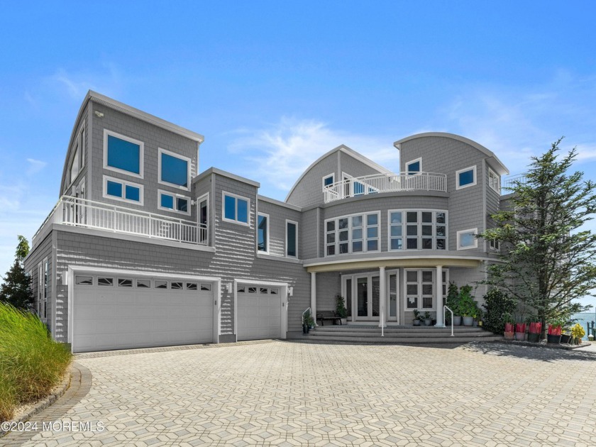 Welcome to a luxurious waterfront home on Barnegat Bay. This 5 - Beach Home for sale in Forked River, New Jersey on Beachhouse.com