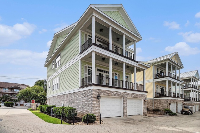 This beautifully designed custom 5-bedroom, 5.5-bathroom home - Beach Home for sale in Myrtle Beach, South Carolina on Beachhouse.com
