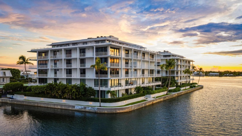 Extraordinary Penthouse with Intracoastal and Ocean views - - Beach Condo for sale in Palm Beach, Florida on Beachhouse.com