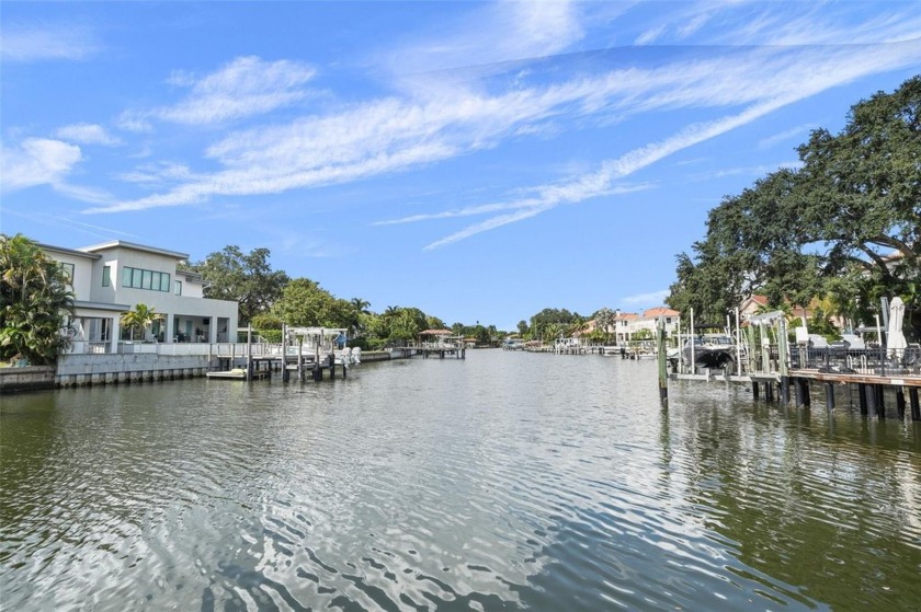 Welcome to a Davis Islands waterfront home on a great canal with - Beach Home for sale in Tampa, Florida on Beachhouse.com