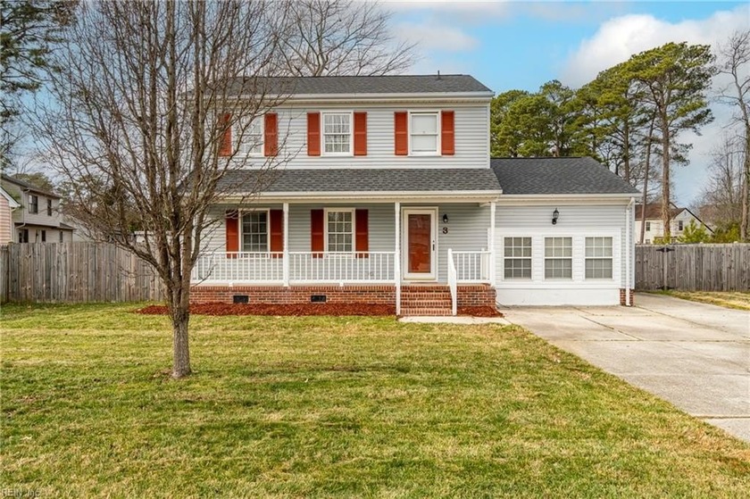 DISCOVER A MOVE-IN READY GEM IN HAMPTON! THIS DELIGHTFUL AND - Beach Home for sale in Hampton, Virginia on Beachhouse.com