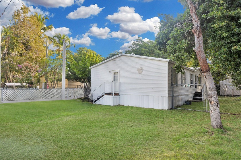 Well maintained 3 bedroom/2 bath home in Harry Harris Park! - Beach Home for sale in Key Largo, Florida on Beachhouse.com