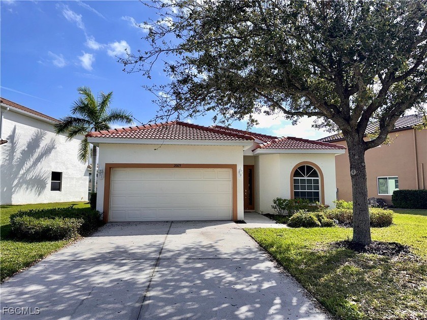 This is your opportunity!! Beautiful and affordable Lake-Front - Beach Home for sale in Cape Coral, Florida on Beachhouse.com