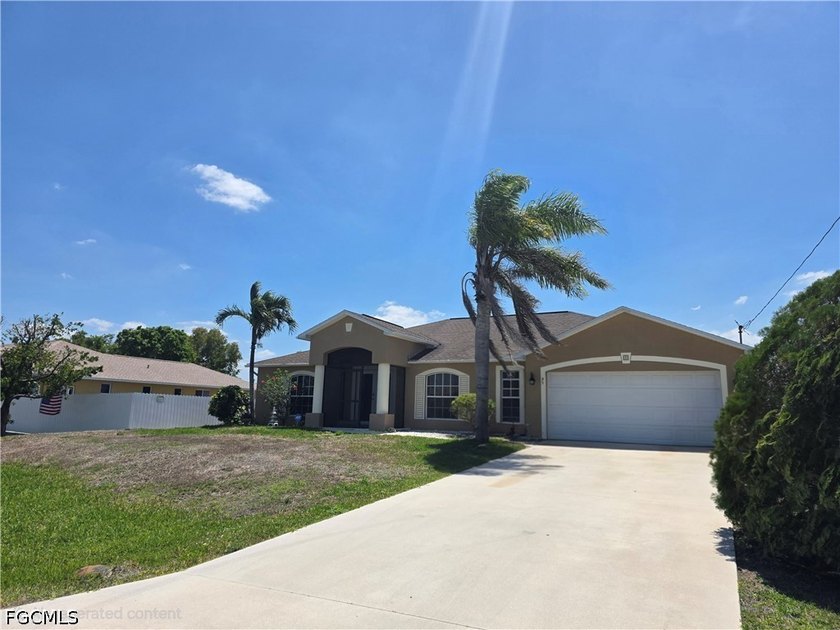 Welcome to this stunning 2004-built residence located in the - Beach Home for sale in Cape Coral, Florida on Beachhouse.com
