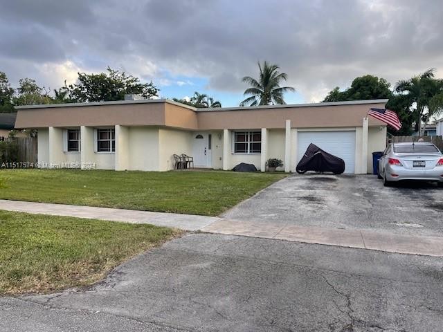 MAKE THIS TRANQUIL FARMLIKE NEIGHBORHOOD YOUR NEW HOME, 3/2 PLUS - Beach Home for sale in Cooper City, Florida on Beachhouse.com