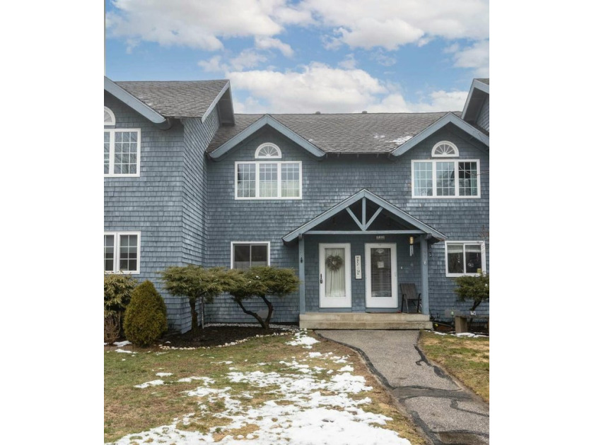 BEST MAINE BEACH is just a mile from this stylish townhouse in a - Beach Condo for sale in Old Orchard Beach, Maine on Beachhouse.com