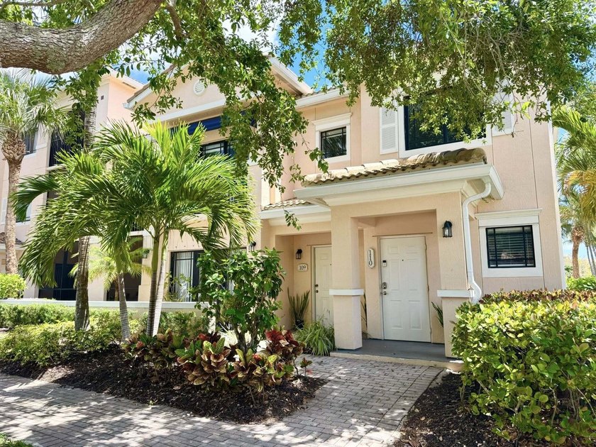 Welcome to this beautifully renovated 3-bedroom, 2-bath end-unit - Beach Condo for sale in Palm Beach Gardens, Florida on Beachhouse.com