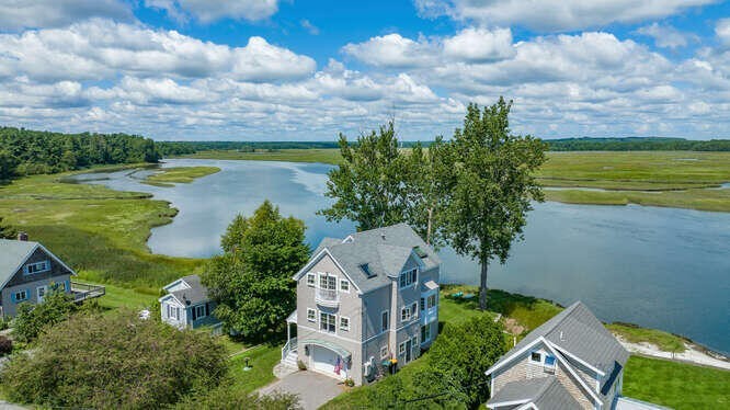 Welcome to 50 Seavey Landing Road - an extraordinary sanctuary - Beach Home for sale in Scarborough, Maine on Beachhouse.com