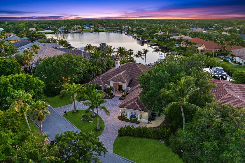 A boater's and entertainer's dream! Experience waterfront luxury - Beach Home for sale in Jupiter, Florida on Beachhouse.com