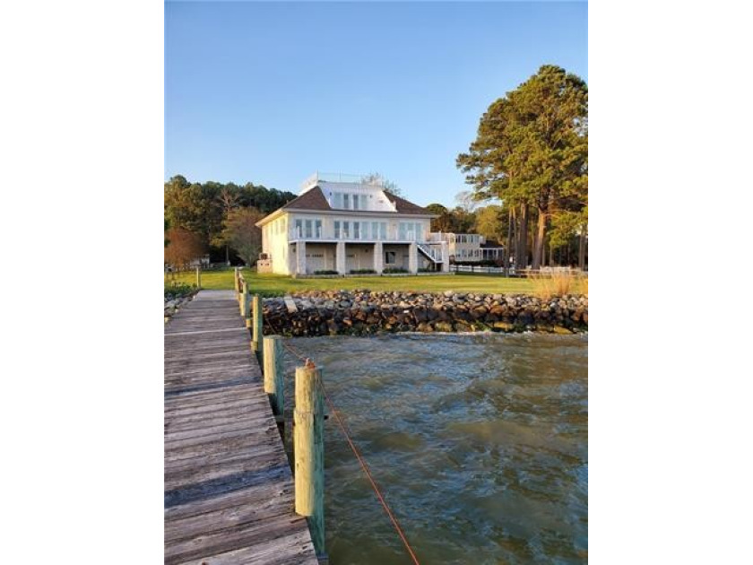 DUE TO NO FAULT OF THE OWNERS, HOME IS BACK ON THE MARKET - - Beach Home for sale in Lancaster, Virginia on Beachhouse.com