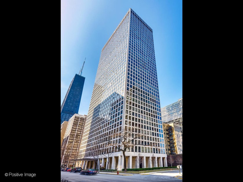 Rarely Available East facing SE corner condo located 1/2 block - Beach Condo for sale in Chicago, Illinois on Beachhouse.com