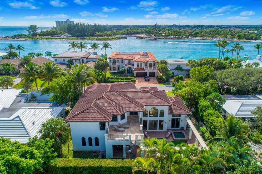 Don't miss your chance to own this remarkable home in Jupiter's - Beach Home for sale in Jupiter Inlet Colony, Florida on Beachhouse.com