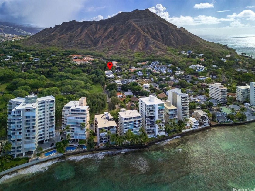 Discover your island oasis in this spacious 3 bedroom, 2.5 bath - Beach Townhome/Townhouse for sale in Honolulu, Hawaii on Beachhouse.com