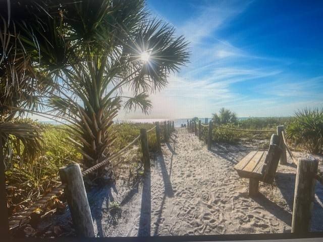 3 minute walk to Bradenton Beach, 1 Bedroom, 1 Bath with - Beach Home for sale in Bradenton Beach, Florida on Beachhouse.com