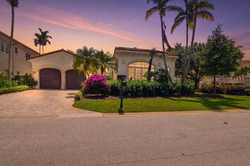 Welcome to 11202 Orange Hibiscus Lane in Old Palm, where refined - Beach Home for sale in Palm Beach Gardens, Florida on Beachhouse.com