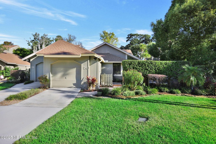 Ease of living is yours to enjoy in this delightful townhome in - Beach Condo for sale in Ponte Vedra Beach, Florida on Beachhouse.com