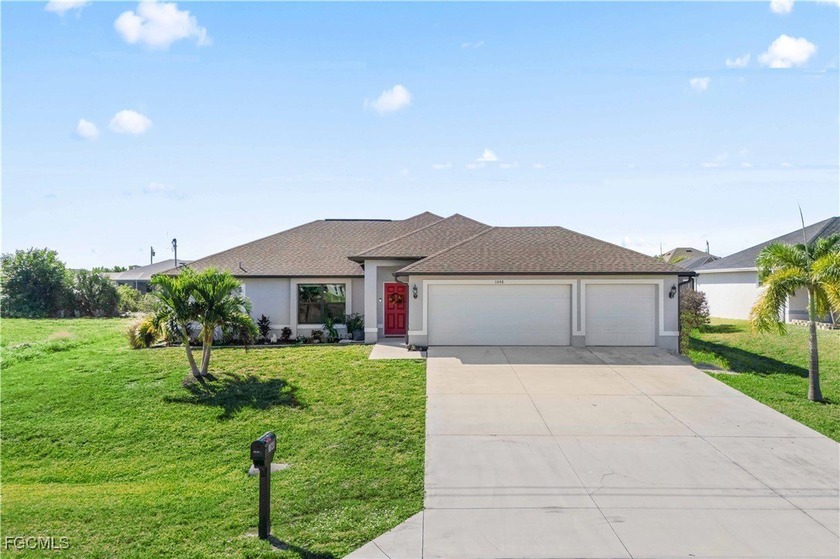 **** UPDATE**** Previous buyer canceled during inspection period - Beach Home for sale in Cape Coral, Florida on Beachhouse.com