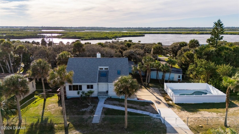 Outstanding location in beautiful Wilbur by the Sea.  Walk 1000 - Beach Home for sale in Port Orange, Florida on Beachhouse.com