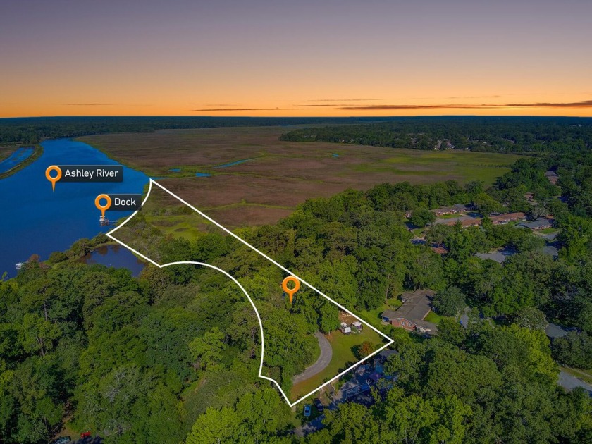 INVESTOR OPPORTUNITY!! Prime Ashley Riverfront Property that - Beach Home for sale in North Charleston, South Carolina on Beachhouse.com