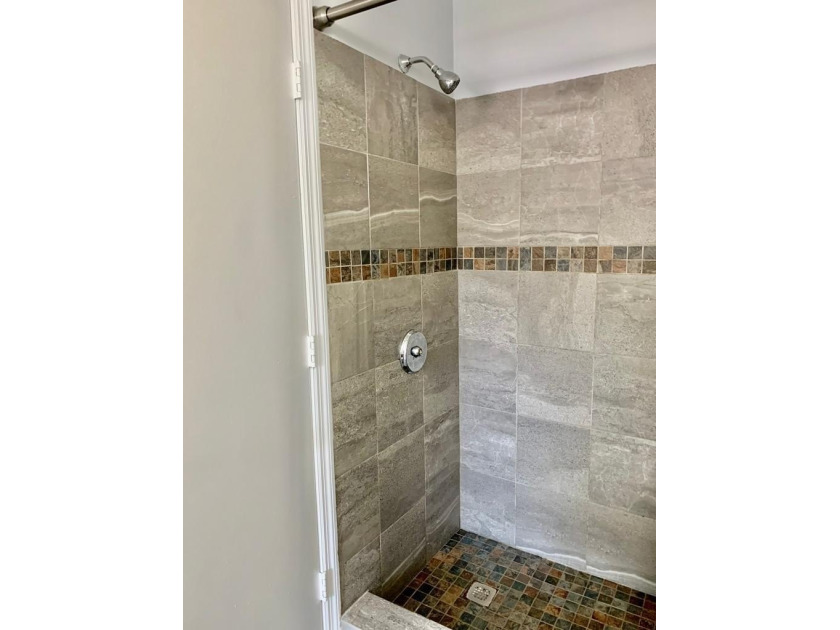 Charming and convenient 2-bedroom, 1-bath condo located just - Beach Condo for sale in Georgetown, South Carolina on Beachhouse.com