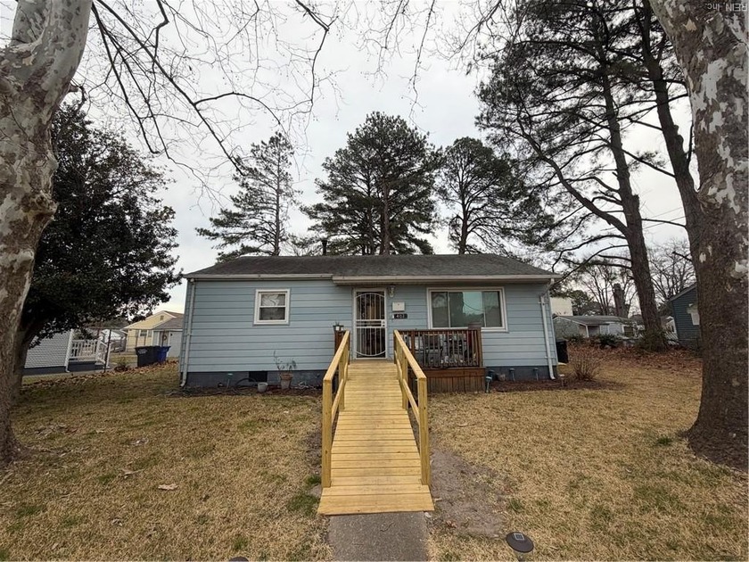 Unlock the potential! Calling all DIY enthusiasts and savvy - Beach Home for sale in Portsmouth, Virginia on Beachhouse.com