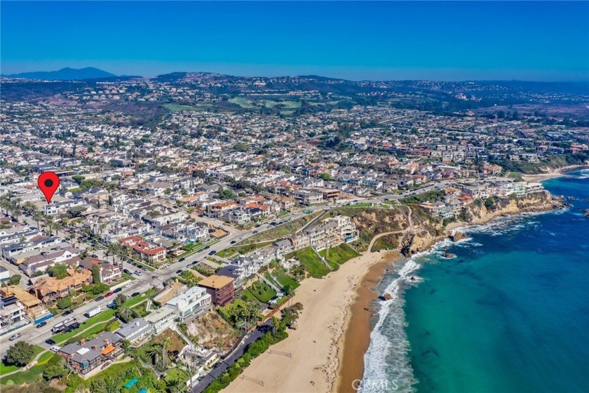 Would of, Could of, Should of.........Opportunity is knocking - Beach Townhome/Townhouse for sale in Corona Del Mar, California on Beachhouse.com