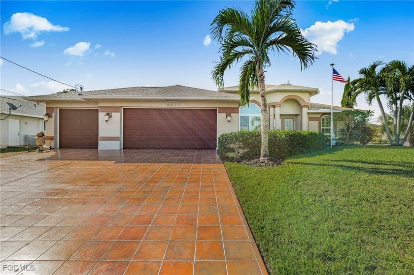 Welcome to 1422 SE 22nd Terrace! Pride of ownership shines - Beach Home for sale in Cape Coral, Florida on Beachhouse.com